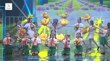 Liên khúc: Ai yêu Bác Hồ Chí Minh hơn thiếu niên nhi đồng - Bác Hồ, Người cho em tất cả