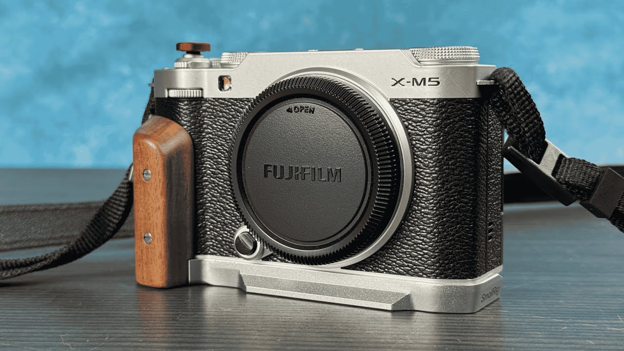 The Best Grip Upgrade for Your Fujifilm X-M5? SmallRig 5261 Review!