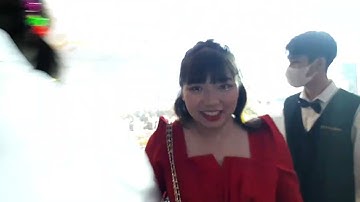 Đám cưới tưng bừng món khai vị là trái ớt và muối tiêu nhậu lai rai..?