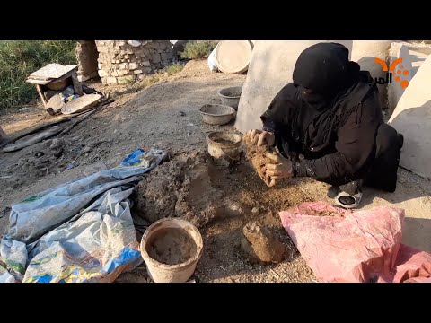 ميسانية تصنع خبز الطابك التراثي لتأمين رزق عيالها المربد