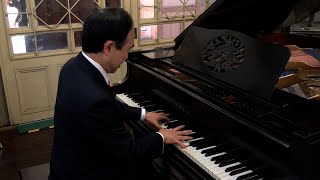 A piano commemorating the birth of the former Emperor, made 91