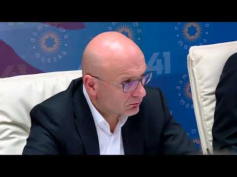 პრემიერ მინისტრის პრესსამსახური „ქართული ოცნების“ ოფისში გიორგი გახარიას შეხვედრის კადრებს ავრცელებს