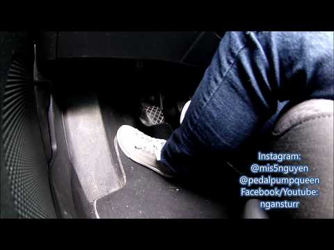 GREY SNEAKERS MANUAL PEDALPUMP 4M