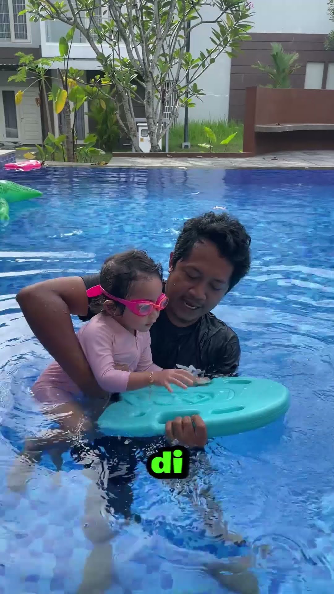 TOLONG ‼️LEIKA LEXIE MELUNCUR DI KOLAM #leika #shots #viralvideo