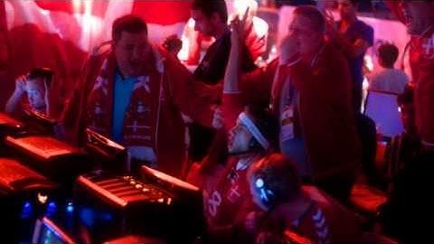 WinOut.net Pro Clip: mTw Zonic 1 vs 3 Complexity Brazil (Ninja Defuse) @ WCG 2010