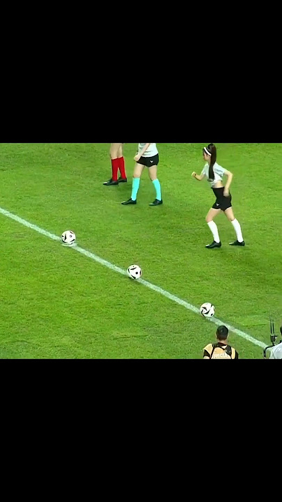 NewJeans shooting Footballs at Bayern Munich vs Tottenham Hotspurs ⚽️🤭