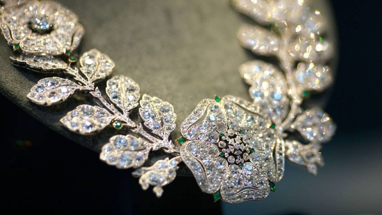 Most Iconic Lily's Safra Jewellery Collection. YouTube