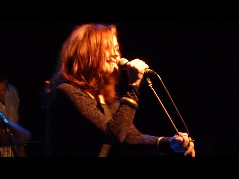 Alison Moyet - Walking Down Madison - A Tribute To Kirsty MacColl 10/10/2010