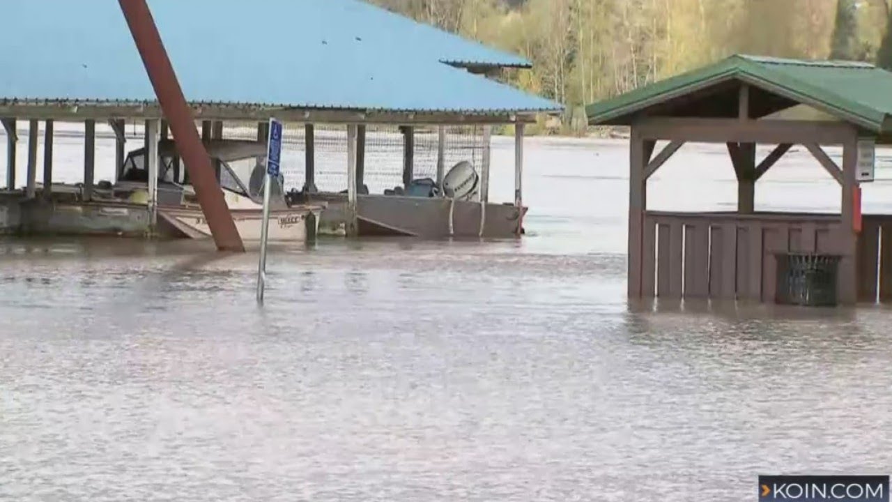 Flood warnings continue throughout Oregon