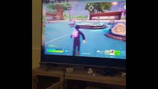 He scammed me get his name and report him pls and send his name to epic