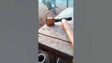 1 Easy way to open Padlock with hammer 🔨 #lockpicking #lock #mrlockmaster #lifehacks #shorts