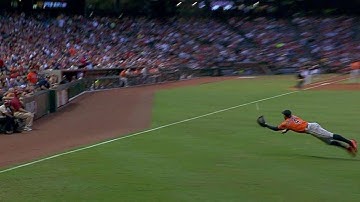 HOU@ARI: Springer lays out to make excellent catch