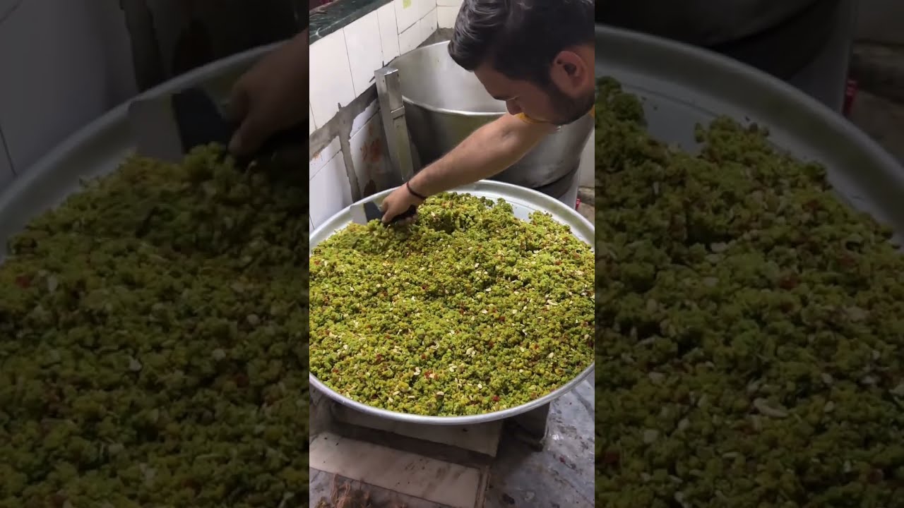 Dry Fruit जिसमें काजू किशमिश और कई तरह के Dry Fruit डाले गये हो ऐसा समोसा कभी खाया है क्या??