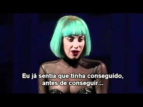 Videó: Lady Gaga a fenekét tüskésítette a CFDA díjátadón