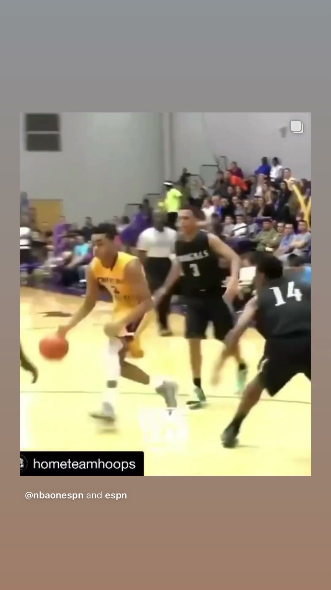 Reunited #hoodnews #dangelorussell #bensimmons #basketball #throwback #fyi #teammates #omg #how #wow