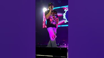 Thumbnail of Morgan Wallen Live In Houston Singing Cowgirls