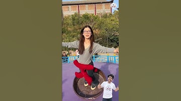 very unique balance dancing. #experiments #science #scienceexperiment #physics #chemistry #shorts