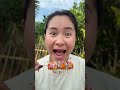 Thử thách nhắm mắt bỏng cay và sữa dâu cùng kẹo màu siêu cay của ba chị em😂 #shorts