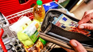 Euro Zone Returns to Growth as Core Inflation Persists