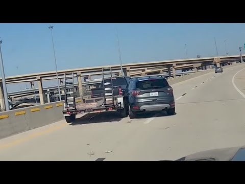 VIDEO: Two cars involved in road rage on Dallas highway