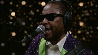 Amadou & Mariam - Beaux Dimanches (Live on KEXP)