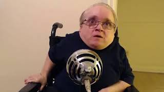 Photo with girlfriemd midget Eric the