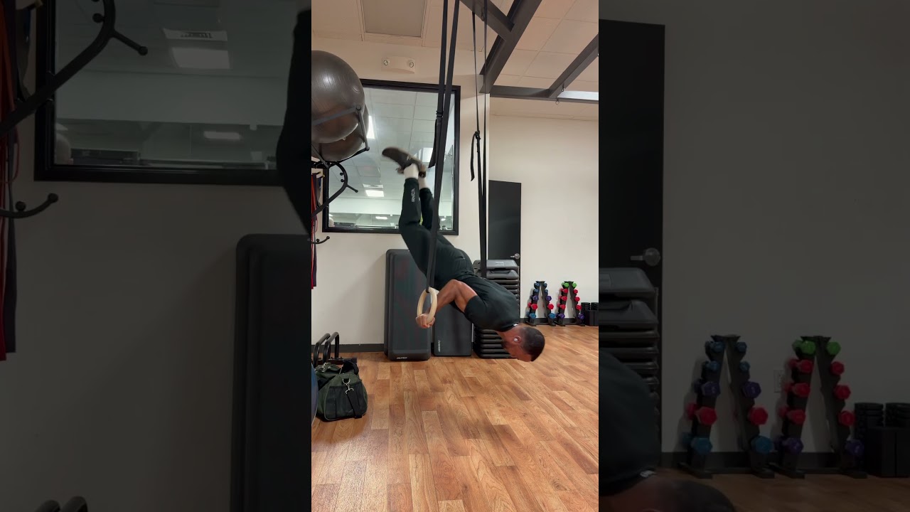 Ring Handstand w depth