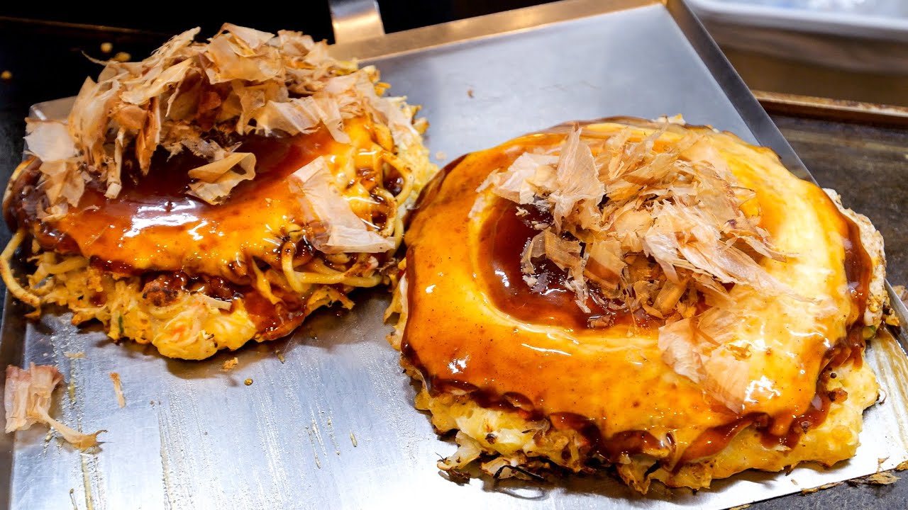 ⁣驚愕の爆量焼きそば豚玉ラッシュ！凄まじい鉄板さばきが炸裂する大阪お好み焼き店に密着丨Best Okonomiyaki in Osaka
