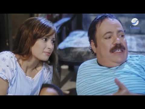 طباخ الريس متولي مش عارف ياخد راحته مع مراته بسبب صلاح عضمة