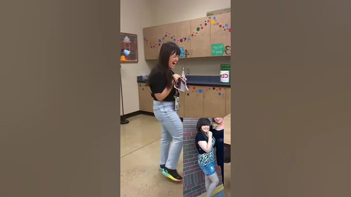 Please ask the teacher to sign the old photo🤣#Funny #usa #happy #teacher #fun #school