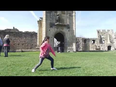 Video: Warkworth Castle: Den komplette guide