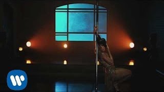 Video thumbnail of "Toni Braxton - Hands Tied (Official Video)"