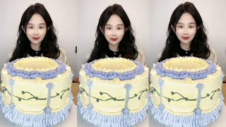 Asmr🍰Eating 🍰Rich, smooth, and unforgettable—our signature cake! screenshot 1