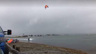 Accidental double kiteloop crash￼!!￼ Listen close and hear the death scream😉￼ #kiteloop