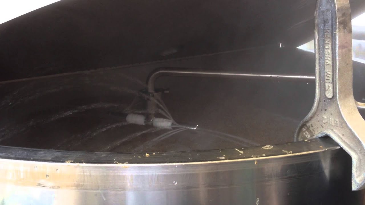 Turkey Hill Brewing - fly sparging the mash