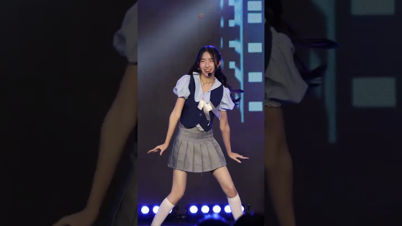Mint BNK48 [Fancam] 