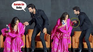 Ranbir Kapoor Helps Pregnant Alia Bhatt Wid Baby Bump To Get Up From Her Seat | Brahmastra Promotion