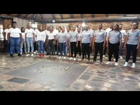 Dolce Voce Entertainment ft Mr Xolani Noveld - Mandilive izwi lakho
