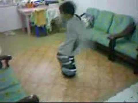 hardstyle moonwalk kid