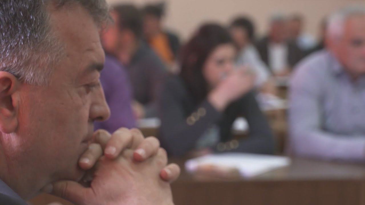 Insajder o lokalnom šerifu iz Brusa - 