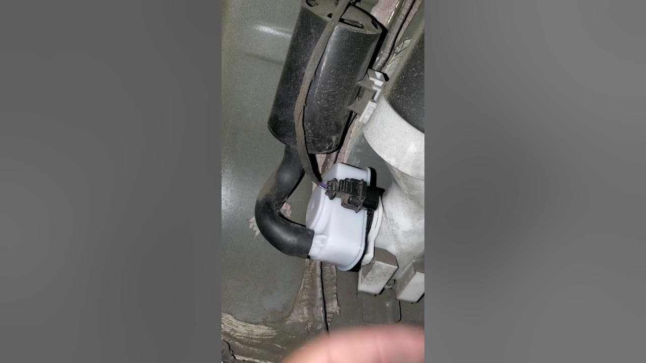 P0456 EVAP SMALL LEAK 2012 DODGE CHARGER SRT8 (EASY FIX) - YouTube