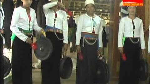 Người lưu giữ bảo tồn nét văn hóa Cồng chiêng