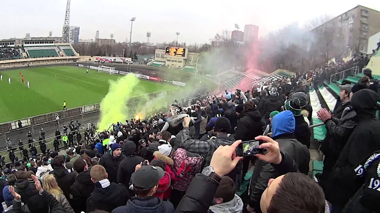 Торпедо москва купил. Торпедо Москва ультрас. Torpedo Ultras 2011. Фанаты Торпедо Москва. Локомотив Торпедо фанаты.