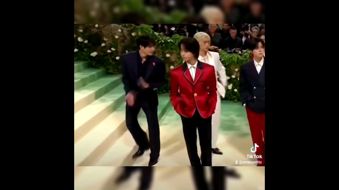 METGALA 2024 STRAY KIDS