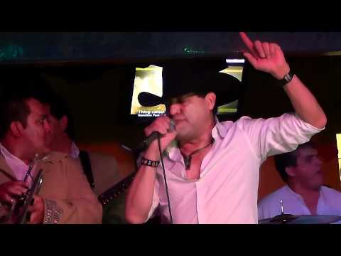 pancho-barraza-nomas-nunca-vuelvas-en-vivo-1080p-hd