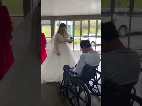 Internado, pai não pôde ir ao casamento da filha e ela faz visita surpresa no hospital