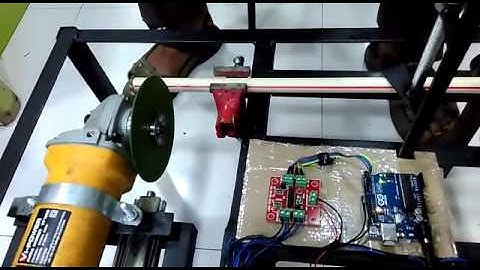 Automatic pipe cutting machine