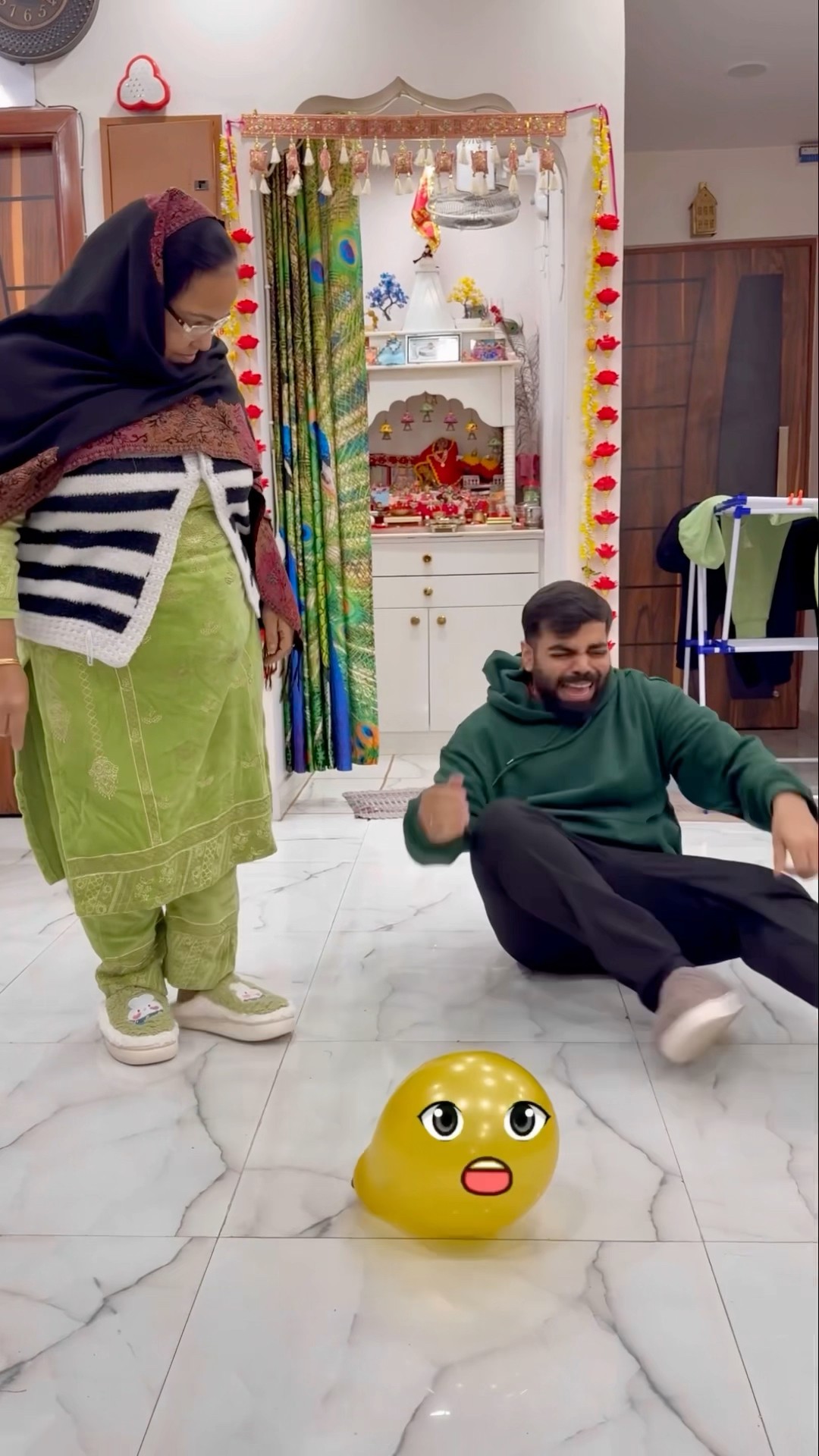 Gaurav ko mila bada balloon #shorts #youtubeshorts #gauravaroravlogs