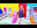 Barbie doll is packing clothes in bags for weekend trip! Play Toys travel routine