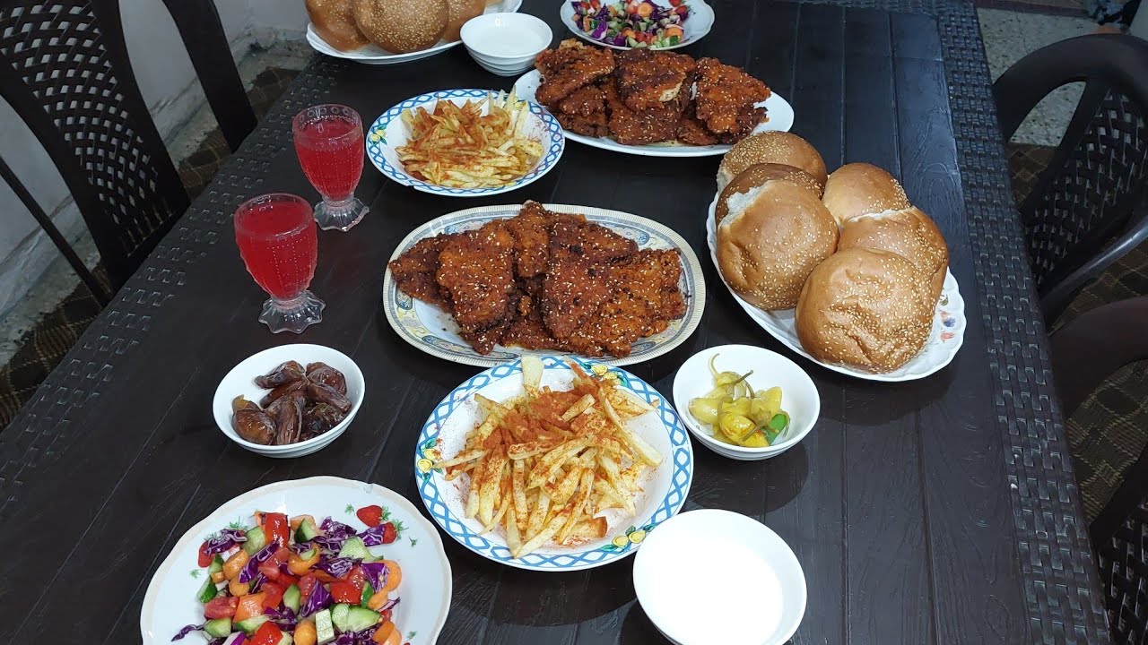 سفرتنا لليوم سنيتشل اكله بسيطه وسريعه